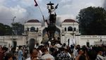 Demo di Nepal Chaos! Gedung-gedung Pemerintah Dibakar