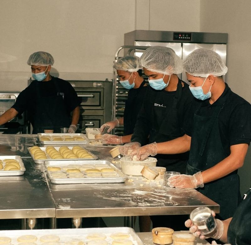 Donat Gulapadi yang hits di Garut