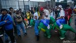 Dua Dinosaurus Pecahkan Suasana Demo Mahasiswa di DPR
