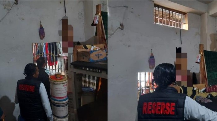 Polisi saat melakukan olah TKP dan mengevakuasi jasad napi tewas gantung diri ke rumah sakit