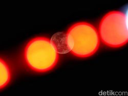 Keindahan Corn Moon Tersaji Lewat Teknik Multi Exposure