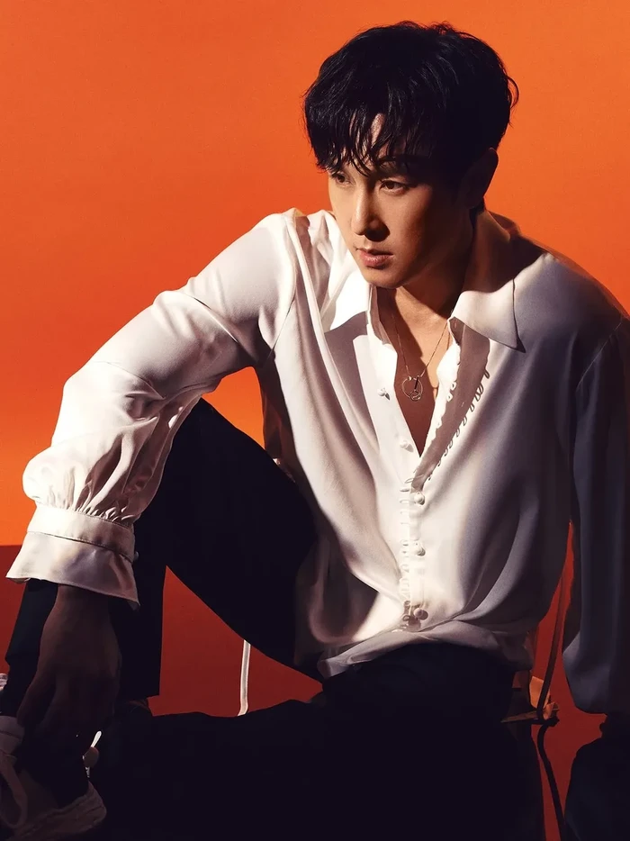 Kim Dong Wan Kim Dong Wan Shinhwa dalam foto perilisan album mini Shinwa WDJ.