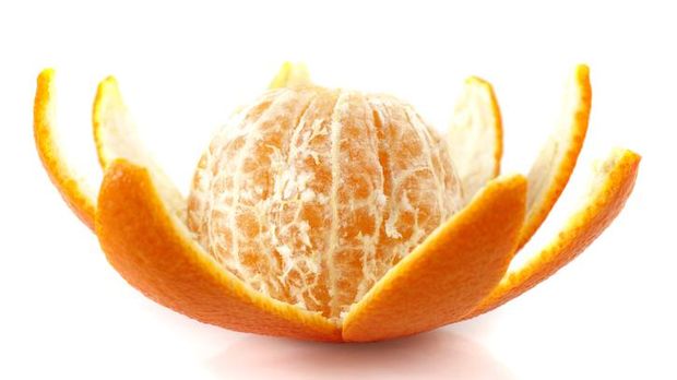 Kupas buah jeruk