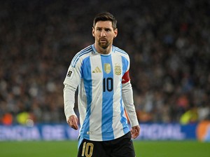 Pelatih Timnas Spanyol Berharap Lionel Messi Bermain Lebih Lama Lagi