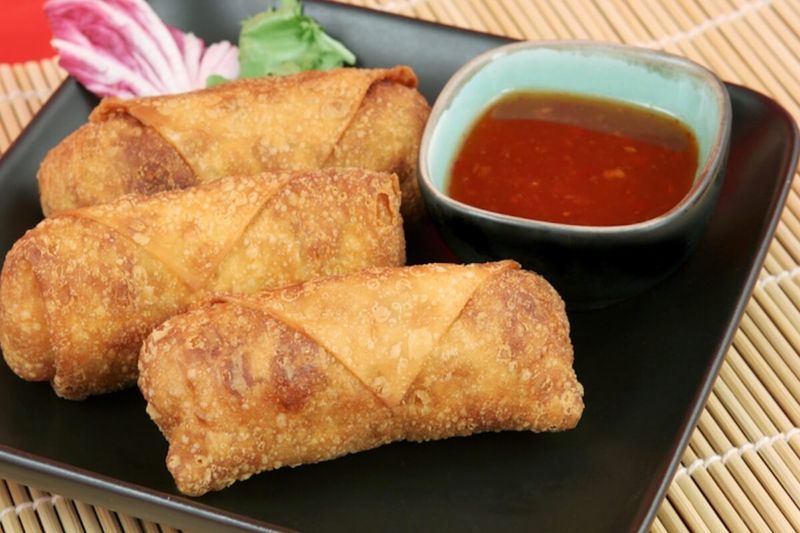 5 Makanan Khas Suriname Mirip Makanan Indonesia, Bami hingga Lapis