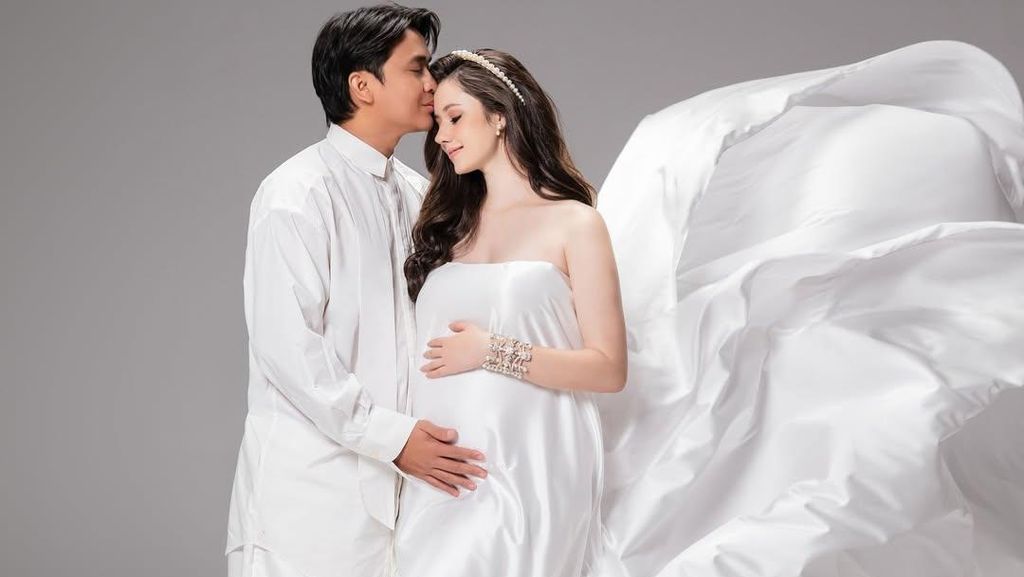 Vika Kolesnaya Melahirkan Anak Billy Syahputra, Mak Vera Sebut Gen Bulenya Kuat