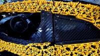 Mobil yang tersusun dari balok Lego tersebut begitu detail dari eksterior hingga interior. Foto: REUTERS/Kai Pfaffenbach