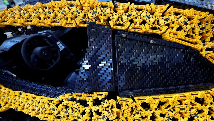 Mobil McLaren Raksasa dari Lego Hiasi Pameran Otomotif IAA Munich