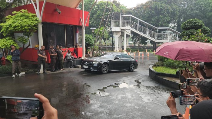Mobil Noel yang sempat dipindah kini diserahkan ke KPK (Adrial/detikcom)