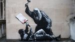 Mural Baru Banksy Hiasi Pengadilan Tinggi London, Soroti Penindasan Demonstran