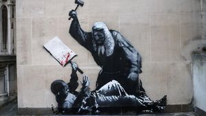 Mural Hakim Pukul Demonstran Karya Banksy Akan Dihapus!
