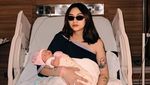 Beby Istri Onadio Lahirkan Bayi Perempuan, Namanya Janeera Deluca Leonardo Wage