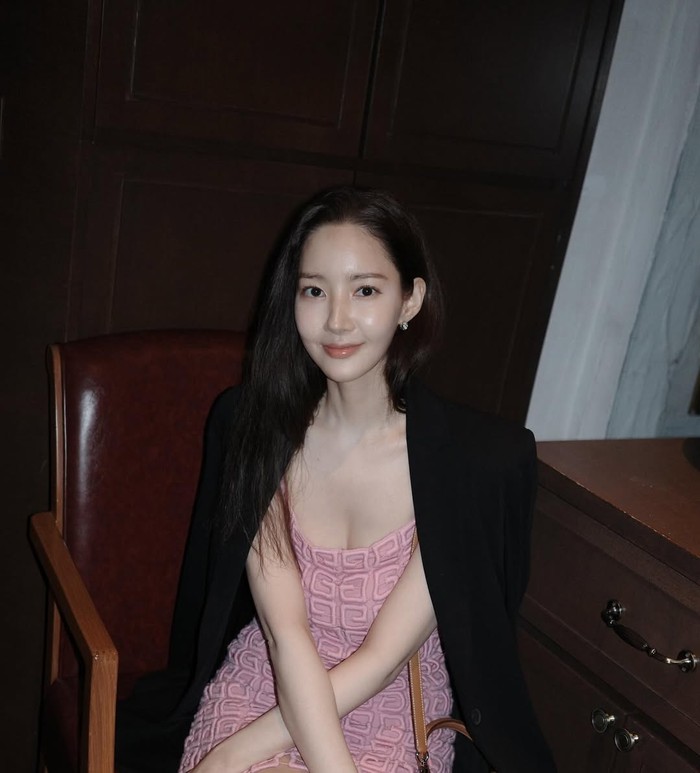 Aktris Korea Selatan Park Min Young.