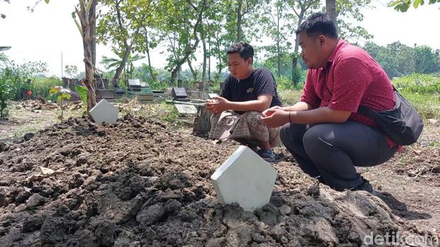 Pemakaman Djalu Ariel Fristianto