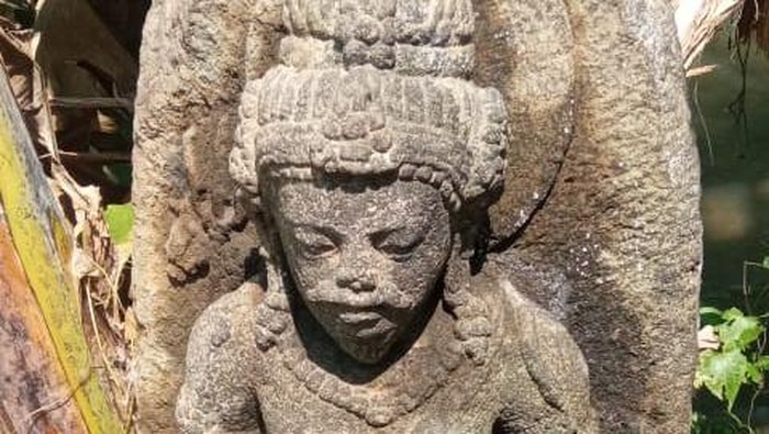 Penampakan arca Agastya yang ditemukan oleh warga Padukuhan Klangkapan 2, Margoluwih, Seyegan, Sleman.