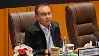 Wakil Ketua DPR Sufmi Dasco Ahmad memberikan paparan saat audiensi dengan serikat pekerja angkutan Indonesia di Kompleks Parlemen, Senayan, Jakarta, Selasa (9/9/2025). Foto: ANTARA FOTO/Rivan Awal Lingga