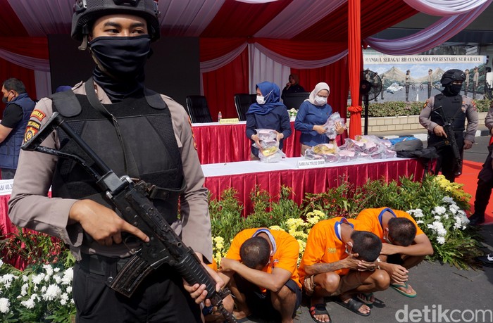 Polisi bongkar peredaran 85 sabu jaringan Kalimantan-Jawa Polisi bongkar peredaran 85 sabu jaringan Kalimantan-Jawa