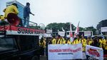 Ratusan Mahasiswa Desak DPR Tindaklanjuti 17+8 Tuntutan