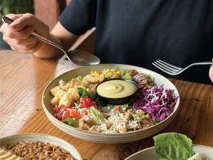 5 Kesalahan Sarapan yang Bikin Timbangan Naik di Usia 40+