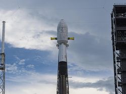 Peluncuran Satelit Nusantara Lima Ditunda Karena Cuaca Buruk