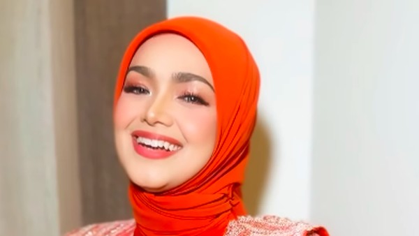 Potret Anggun Siti Nurhaliza Manggung di Pestapora, Bikin Penonton Nostalgia
