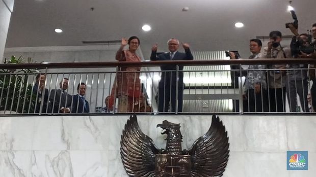 Sri Mulyani tiba di Kementerian Kuangan, Jakarta, Selasa (9/9/2025). (CNBC Indonesia/Robertus)