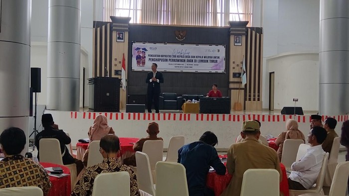 Suasana Workshop Penghapusan Pernikahan Usia Anak yang diikuti seluruh kades di Lombok Timur, NTB, Selasa (9/9/2025). (Sanusi Ardi W/detikBali)