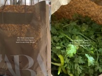 Tertipu! Goodie Bag Merek Fashion Terkenal Ini Isinya Daun Ketumbar