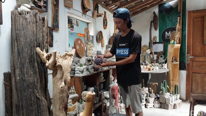 Tomi Adi Winarko sulap bata ringan jadi karya seni bernilai tinggi