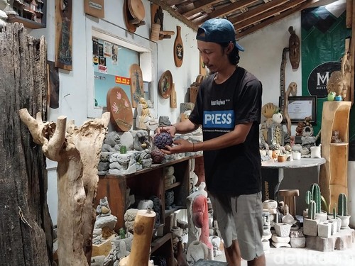 Bahan Bangunan ke Karya Seni Inovasi Tomi Adi Winarko Mengubah Hebel Jadi Lampu Mewah