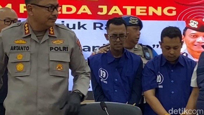 Konferensi pers ungkap kasus penggelapan uang di Mapolda Jateng, Kecamatan Semarang Selatan, Kota Semarang, Selasa (9/9/2025).