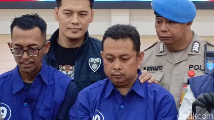 Konferensi pers ungkap kasus penggelapan uang di Mapolda Jateng, Kecamatan Semarang Selatan, Kota Semarang, Selasa (9/9/2025).