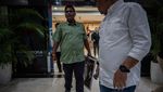 Usai Lengser, Dito Ariotedjo Angkut Barang Pribadi dari Kemenpora