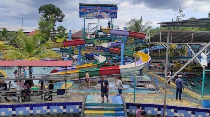 Waterboom Banua Anyar, Banjarmasin.