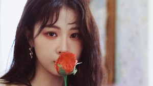 Netizen di Weibo langsung heboh, pro dan kontra bermunculan soal hubungan ini. Foto: Instagram Xu Ziyin