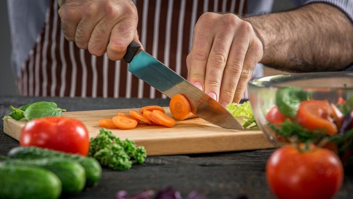 Sayuran Lebih Sehat Dimasak atau Dimakan Mentah? Cek Faktanya di Sini