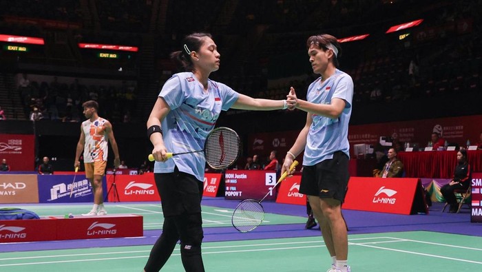 Pasangan ganda campuran Indonesia Adnan Maulana/Indah Cahya Sari Jamil di Hong Kong Open 2025.