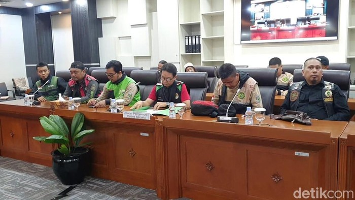 Aliansi Pengemudi Online Bersatu (APOB) audiensi dengan Badan Aspirasi Masyarakat (BAM) DPR RI.