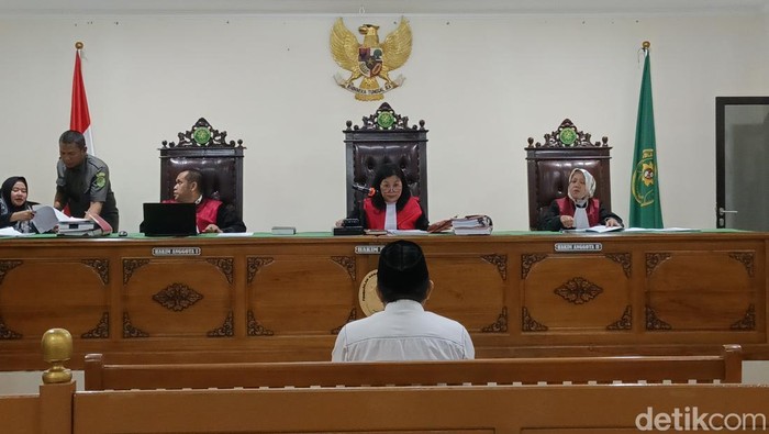 Sidang putusan Andi Ibrahim dalam perkara sindikat uang palsu senilai Rp 640 juta di PN Sungguminasa, Kabupaten Gowa, Sulawesi Selatan (Sulsel).