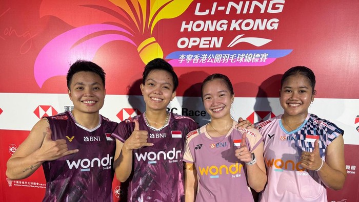 Pasangan ganda putri Indonesia, Apriyani Rahayu/Siti Fadia Silva Ramadhanti dan Rachel Allessya Rose/Febi Setianingrum, di Hong Kong Open 2025