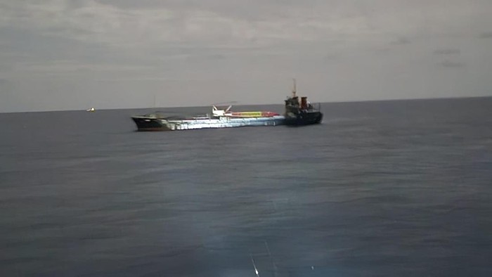 Bakamla evakuasi Kapal MV Leann terbakar di Anambas