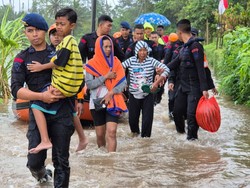 Curah Hujan di Bali Lebih dari 300 mm/hari, Ibarat Hujan Sebulan Turun Sehari