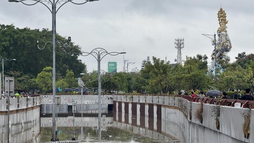 Banjir di Underpass Simpang Dewa Ruci, Badung, Bali, Rabu (10/9/2025).(I Nyoman Adhisthaya Sawitra/detikBali)