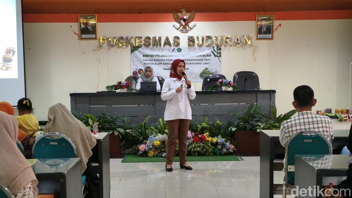 BBPOM Surabaya bersama Pemkab Sidoarjo menggelar sosialisasi kepada para pelaku usaha jamu dan obat tradisional