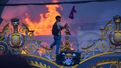 Jolly Roger Berkibar di Tengah Kobaran Api Gedung DPR Nepal