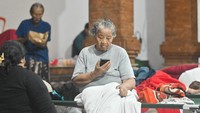 Secara keseluruhan, banjir di Bali telah menewaskan sedikitnya enam orang, termasuk korban dari bangunan roboh di Denpasar, serta memicu evakuasi dan mobilisasi 200 tim penyelamat. Akses ke infrastruktur utama, seperti bandara dan jalanan, juga terganggu akibat genangan air dan material longsor. ANTARA FOTO/Fikri Yusuf