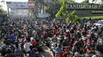 Horor Macet di Babelan, Kendaraan Terkunci Berjam-jam di Jalan Raya Pulo Timaha