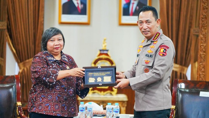 Kapolri Jenderal Sigit menerima audiensi Komnas HAM di Mabes Polri.