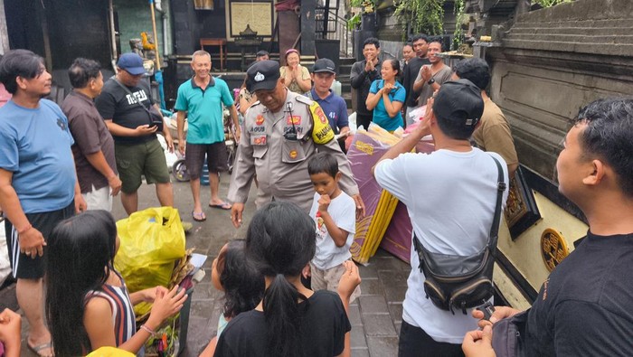 Kemensos Gerak Cepat Salurkan Bantuan untuk Korban Banjir Bali