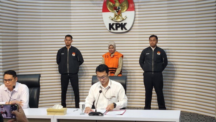Ketua Kadin Kaltim ditahan KPK terkait kasus korupsi izin tambang (Adrial/detikcom)